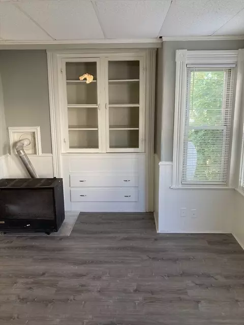 94 Snell St, Fall River, MA 02721 photo 8