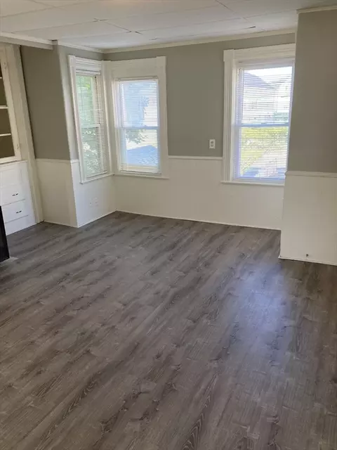 94 Snell St, Fall River, MA 02721 photo 9
