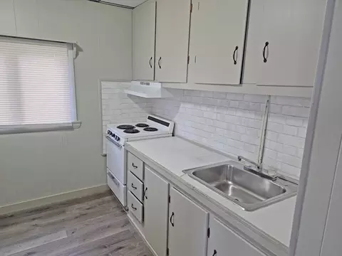 150 Forest St, Fall River, MA 02720 photo 6