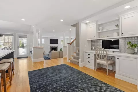 Entry Way - 165 Everett St, Concord, MA 01742 photo 2 of 4
