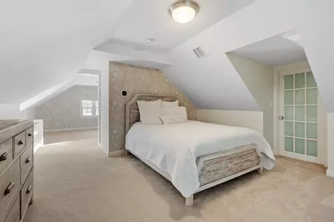 Bedroom - 165 Everett St, Concord, MA 01742 photo 4 of 5