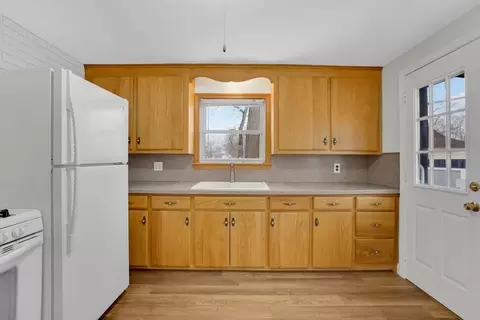 Kitchen - 33 Drexel St, Springfield, MA 01104 photo 1 of 2