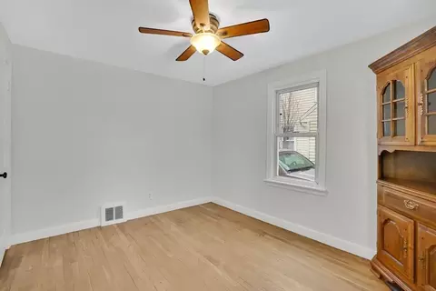 Bedroom - 33 Drexel St, Springfield, MA 01104 photo 3 of 7