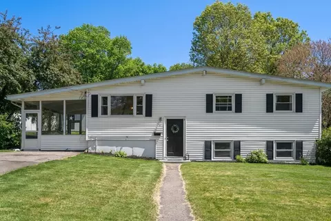 6 Rosenfeld Rd, Millis, MA 02054