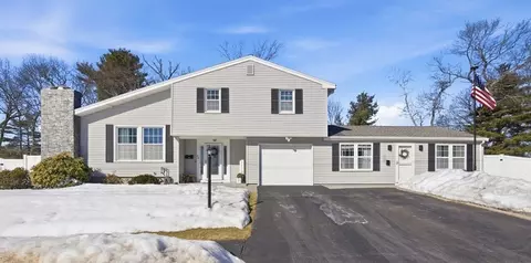 24 Worcester Rd, Peabody, MA 01960
