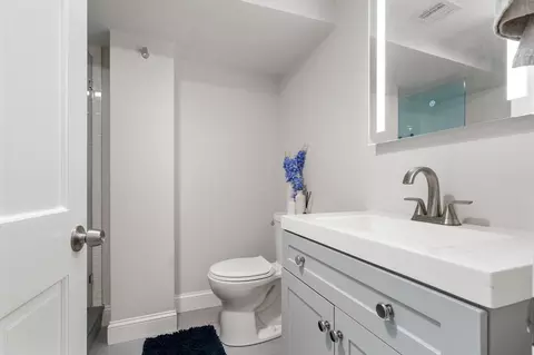 564 E 5th St, Boston, MA 02127 photo 15