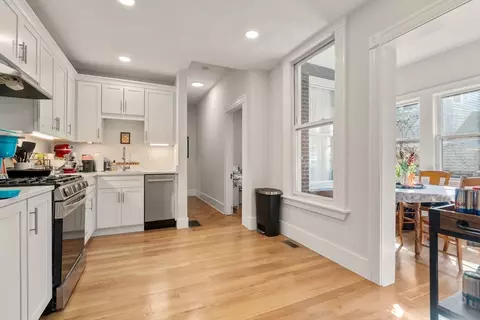 564 E 5th St, Boston, MA 02127 photo 7
