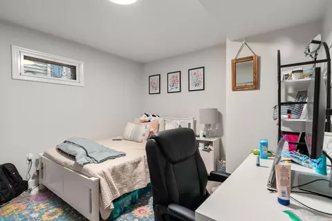 564 E 5th St, Boston, MA 02127 photo 17