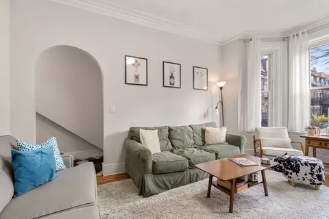 564 E 5th St, Boston, MA 02127 photo 4