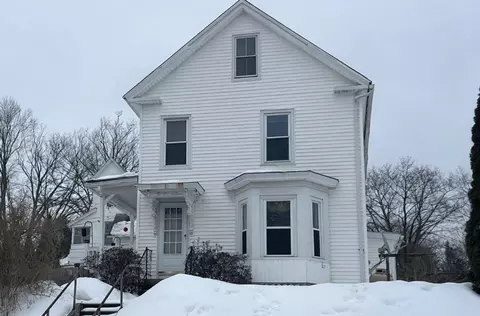 99 North St, Ware, MA 01082
