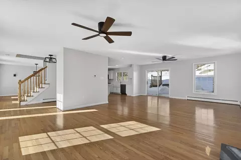 Living - 159 Pine St, Manchester, MA 01944 photo 3 of 5