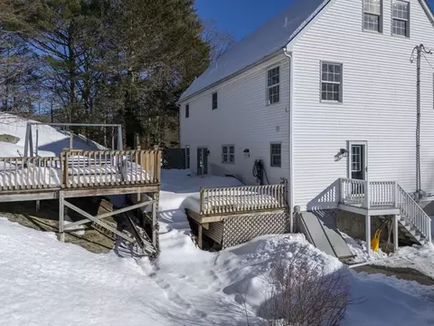 Exterior - 159 Pine St, Manchester, MA 01944 photo 7 of 7