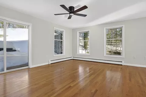Living - 159 Pine St, Manchester, MA 01944 photo 4 of 5