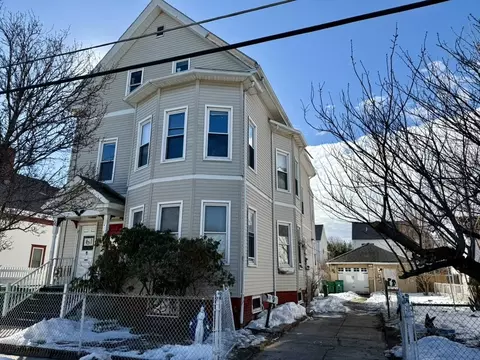 59 Myrtle St, Medford, MA 02155