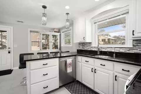51 Spring St, Stoneham, MA 02180 photo 11