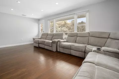 51 Spring St, Stoneham, MA 02180 photo 4