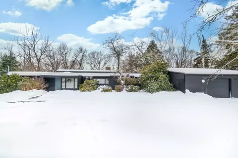 81 Woodland St, Natick, MA 01760