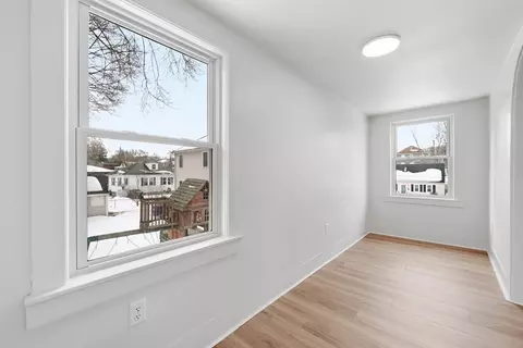 Entry Way - 22 Douglas Ave #2, Maynard, MA 01754 photo 2 of 4