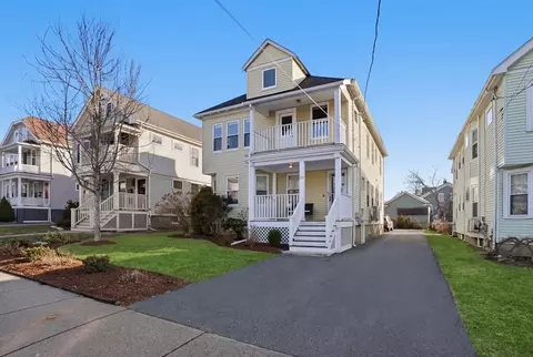 158 Pearl St #2, Newton, MA 02458