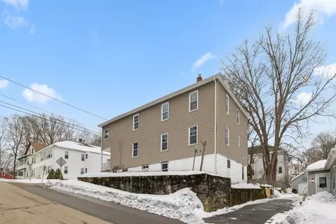 404 High St, Webster, MA 01570 photo 4