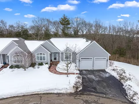 60 Samuel Curtis Way #60, Marshfield, MA 02050