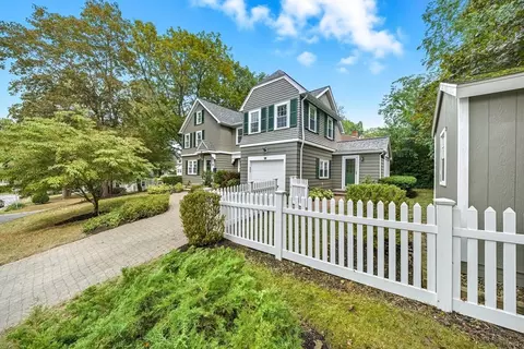 10 Preston Rd, Lexington, MA 02420
