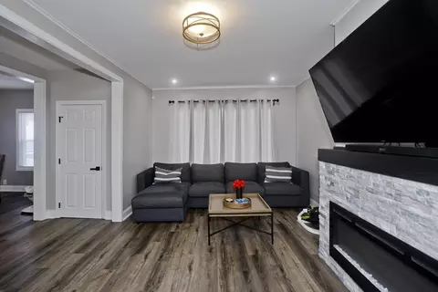 28 Porter St, Springfield, MA 01104 photo 4