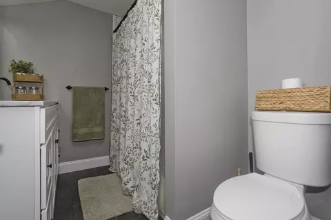 28 Porter St, Springfield, MA 01104 photo 31