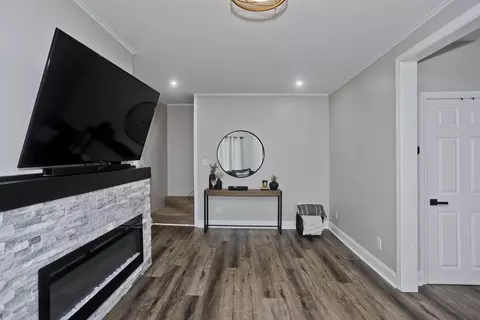 28 Porter St, Springfield, MA 01104 photo 6