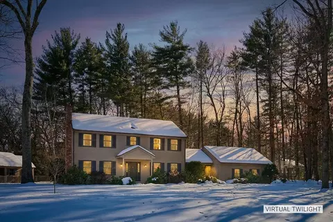 1 Ashley Cir, Easthampton, MA 01027