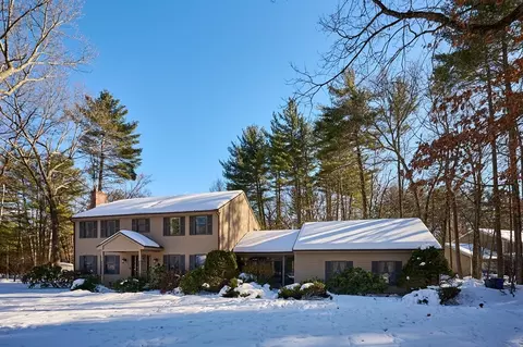 1 Ashley Cir, Easthampton, MA 01027 photo 3