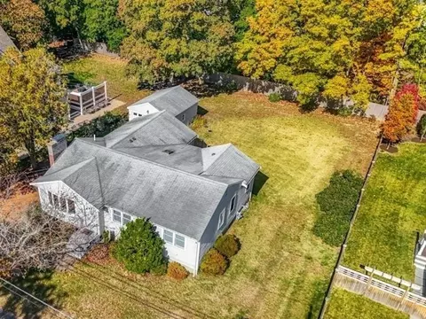 265 Elsinore St, Concord, MA 01742