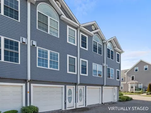 47 Alder St #3, Waltham, MA 02453