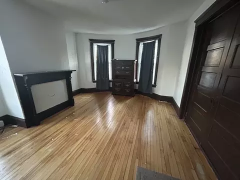 18 Crystal St, Worcester, MA 01603 photo 9