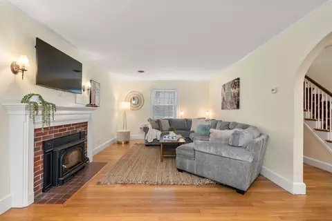 58 Morton St, Needham, MA 02494 photo 4