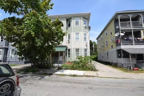 Exterior - 6 Pelham St, Worcester, MA 01609 photo 3 of 8