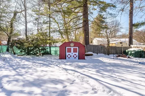Exterior - 236 Glenoak Dr, Springfield, MA 01128 photo 8 of 11