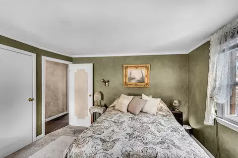 Bedroom - 236 Glenoak Dr, Springfield, MA 01128 photo 2 of 3