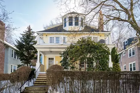 108 Columbia St #1, Brookline, MA 02446