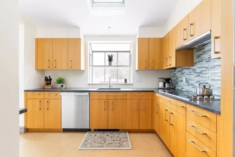 510 Webster St, Needham, MA 02492 photo 6