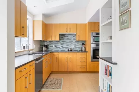 510 Webster St, Needham, MA 02492 photo 7