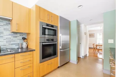 510 Webster St, Needham, MA 02492 photo 8