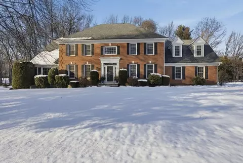 24 Morningside Dr, Shrewsbury, MA 01545
