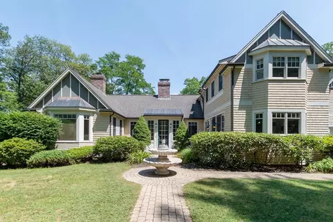 130 Summer St, Weston, MA 02493
