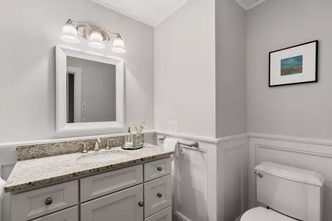 Bath - 11 Wyncrest Cir, Andover, MA 01810 photo 1 of 5