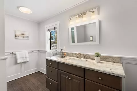 Bath - 11 Wyncrest Cir, Andover, MA 01810 photo 3 of 5