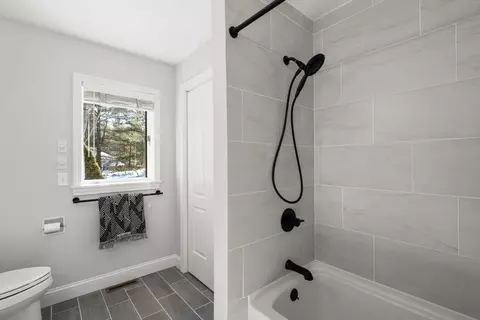 Bath - 11 Wyncrest Cir, Andover, MA 01810 photo 5 of 5