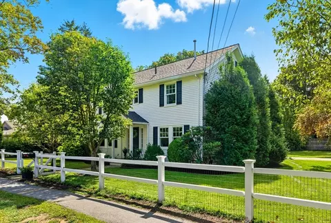53 Prairie St, Concord, MA 01742