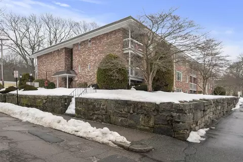 40 Cross St #1, Quincy, MA 02169