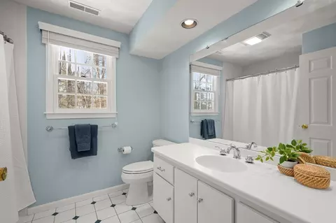 43 Ashley Pl, Reading, MA 01867 photo 30
